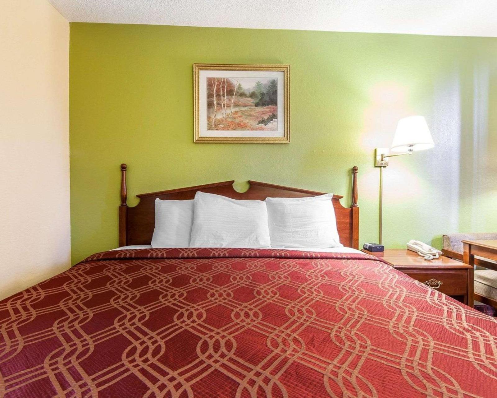 Econo Lodge Cleveland Main image 1
